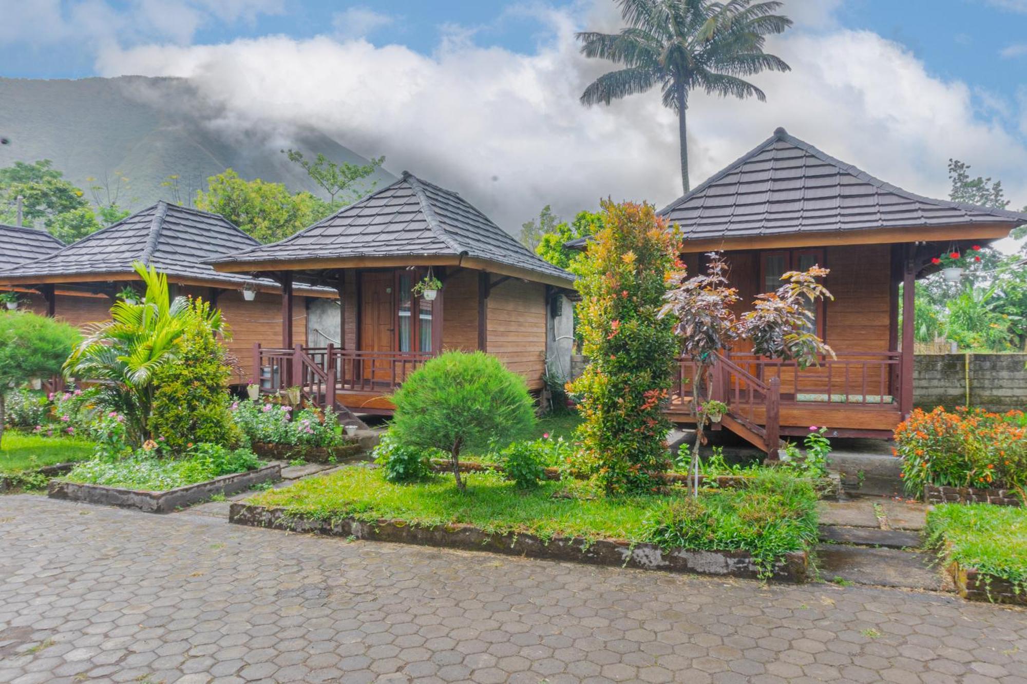 Puncak Rinjani Lodge Sembalunlawang Exterior photo